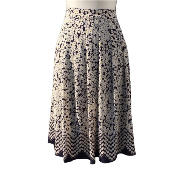 Talbots Dresses & Skirts - Talbots Navy and Cream Floral A-Line Skirt